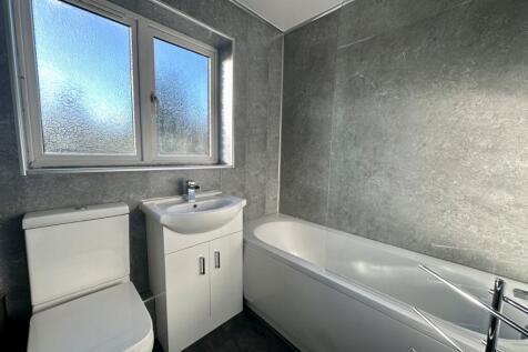 Foxley Heath, Widnes, Cheshire, WA8 photo 4