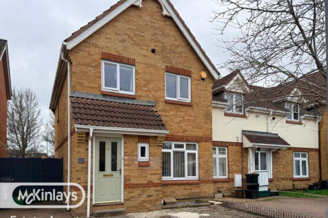 3 bed terraced house for sale Eaton Crescent, Tau