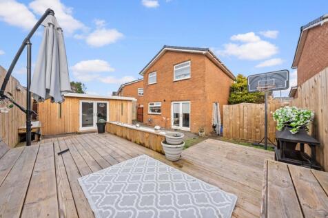 3 bed, 1 bath Detached in Glasgow - Photo 27