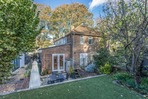 2 Winterbourne Close-14.jpg