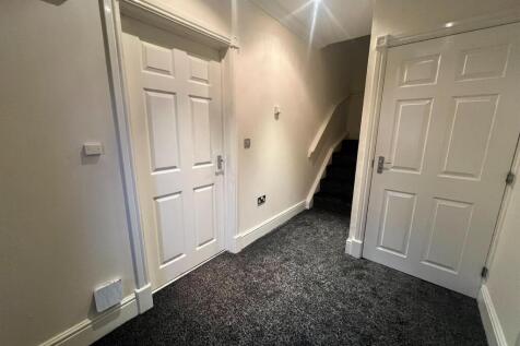Entrance hall.jpeg