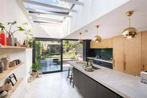 Kitchen/Reception
