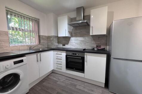 Montonmill Gardens, Eccles, M30 photo 3