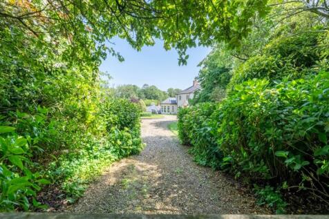 ENTRANCE TO PROPERTY