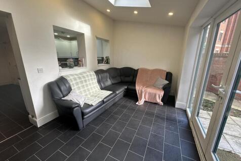 Denison Road, Victoria Park, £140pppw photo 3