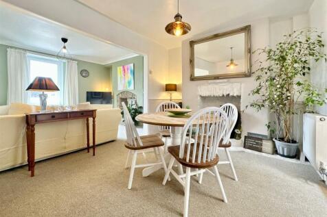 Diing Area Towards Lounge.JPG