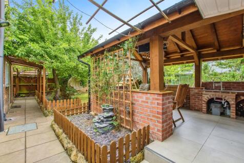 Outside Kitchen / Bbq