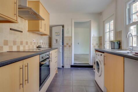 32 STATION AVENUE 2025-12.jpg