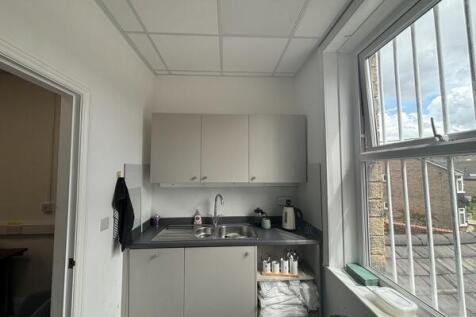 Office to rent Image 3