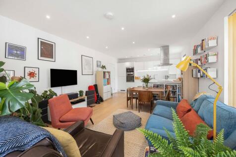 London, E10 - property photo