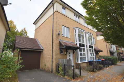 36 Radstock Crescent front