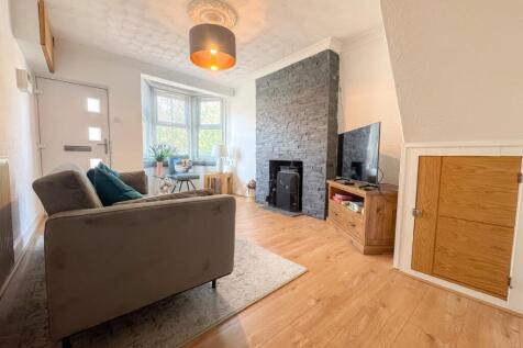 High Street EweMove Marske-1