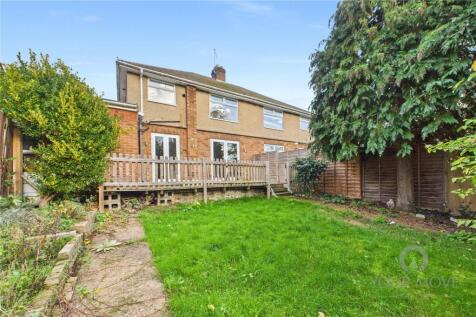 The Bartons Close, Dallington, Northampton, NN5 photo 3