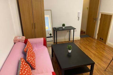 1 bed flat to rent Manningtree Street, London E1 
