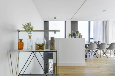 Hill House, Highgate Hill, Islington, London photo 5