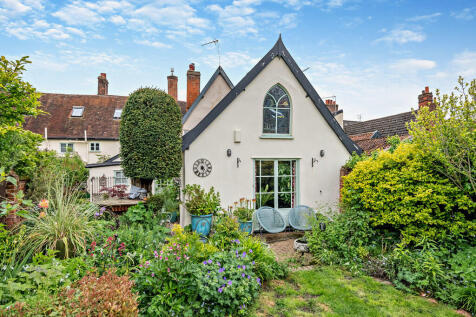 8598428-exterior0...