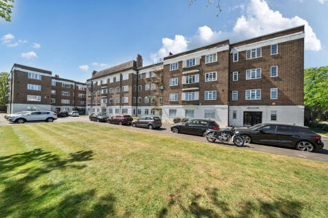 London, SE10 - property photo