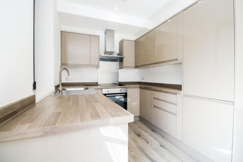 Uxbridge Road, West Ealing, Ealing, London photo 5