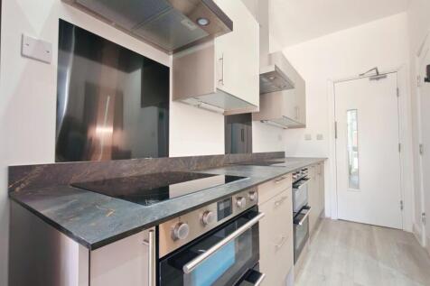 Room 1 33 Tudor Road, Westcliff-on-Sea photo 3