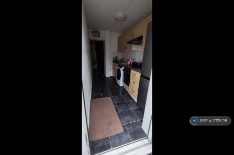 Kitchen / Entrance