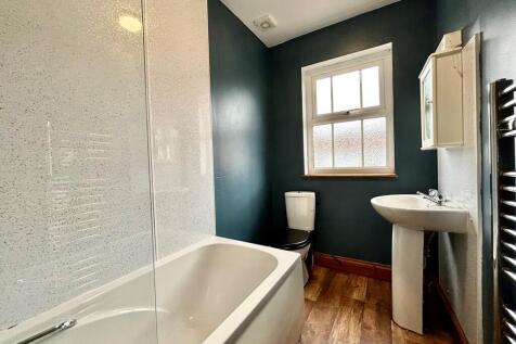 Upstairs bathroom
