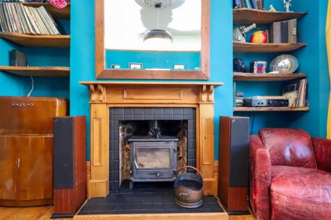 nicholas james springfield rd fire place.jpg