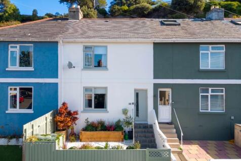 Well-Presented Terraced Home