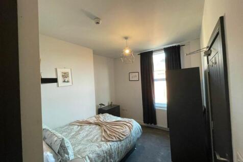 Room 4 (1)