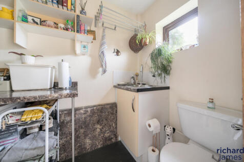 3edb69c556be4968b6dd6381ac52c406