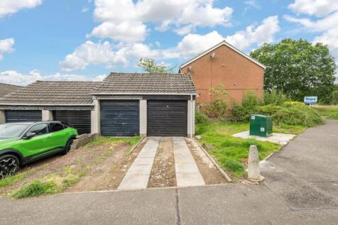 Driveway/ Garage