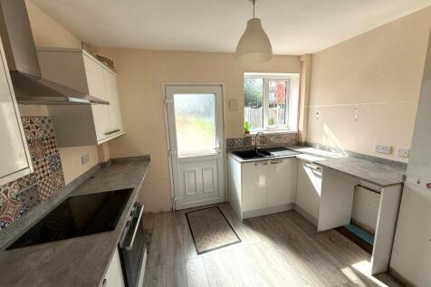Winchester Avenue, Ellesmere Port, Cheshire, CH65 photo 4