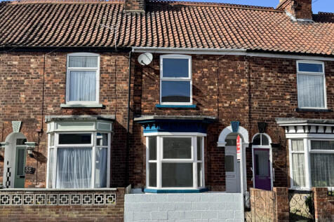 2 Bedroom Mid-Terrace House - For Sale