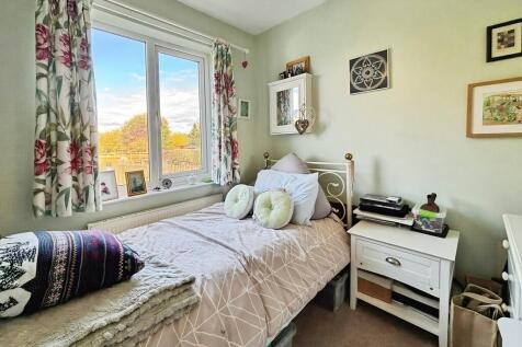 5a4eb5cd-WhatsApp...