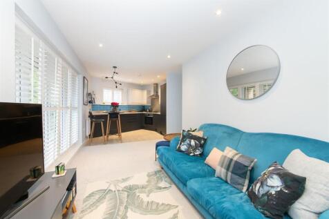 Kitchen / Open plan living area