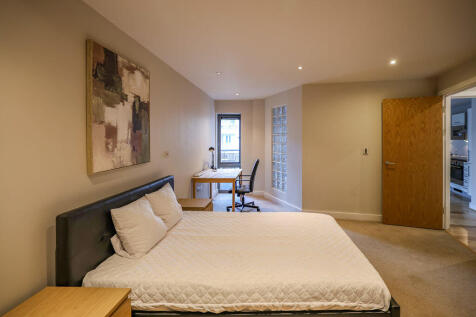 Central Quey North, Broad Quay, BS1 photo 3