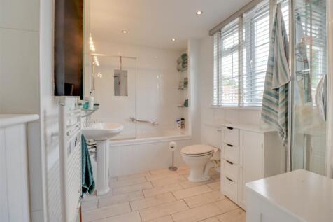 WESTHILL INSIDE-12.jpg