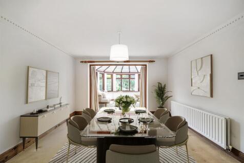 27 Spring Lane, Flore