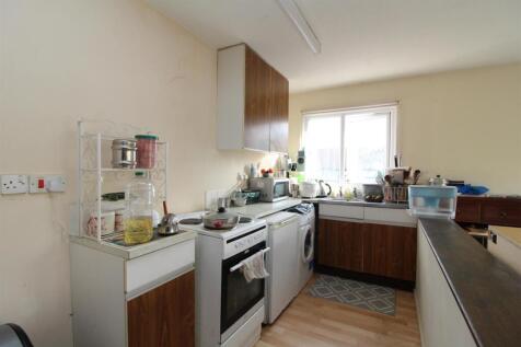 Downland, Two Mile Ash, Milton Keynes, MK8 8AS photo 4