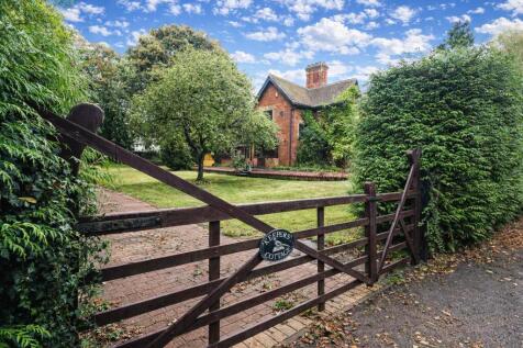 The Grounds of Keepers Cottage