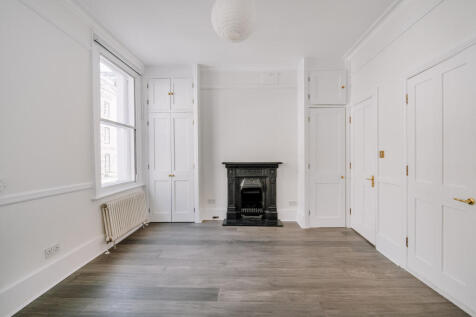 Monmouth_Street_02