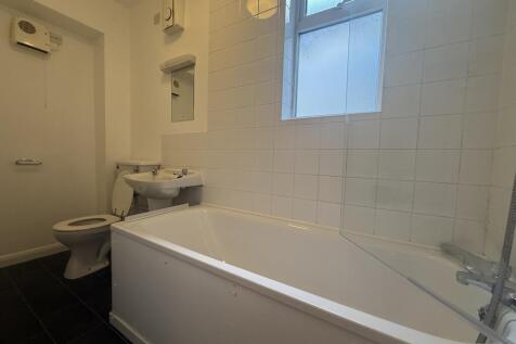 Richard Watts Court, Holborn Lane, Chatham, Kent, ME4 4WA photo 3
