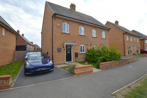 Bedford, MK43 - property photo
