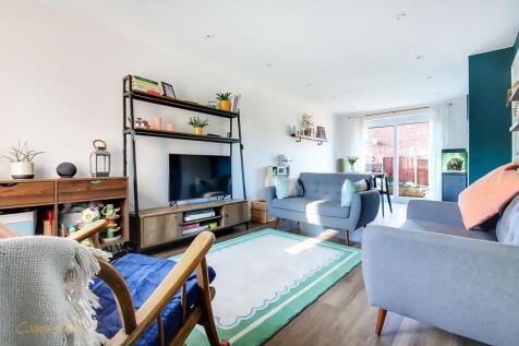 Sitting/dining room