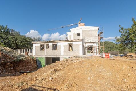 NEWLY BUILT MODERN VILLA IN UNIQUE LOCATION OF SELVA 