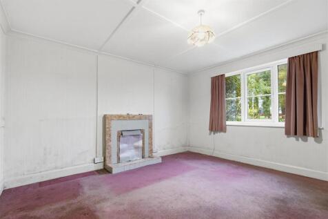 White Cottage 3.jpg