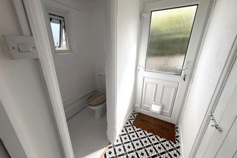 Toilet.jpeg