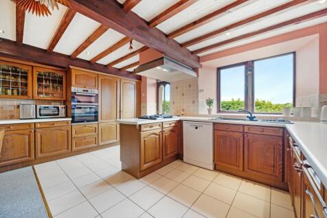 Kitchen / Breakfast Room
