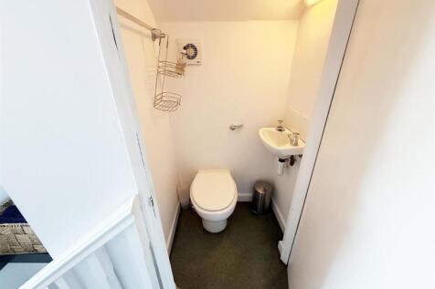 Second Floor W.C..jpg