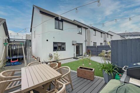 Halecombe Road 17 - Rear.jpg
