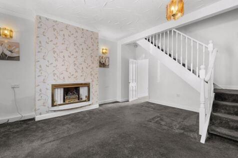 2-bed terraced on Dickinson Street West, Bolton, BL6, £850/mo